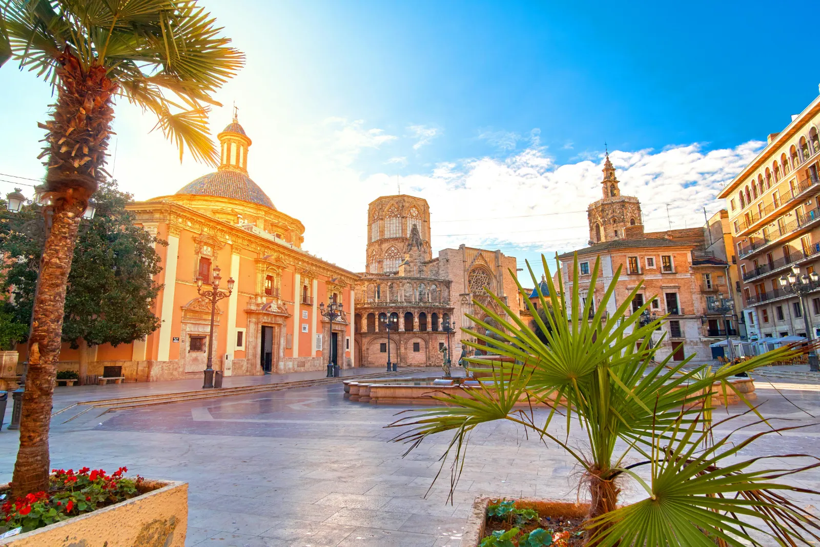 Plaza de la Virgen, Valencia